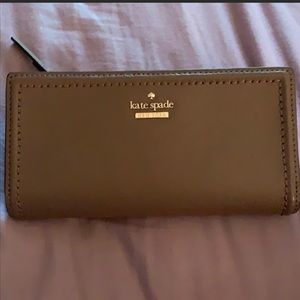Kate spade wallet 🌼